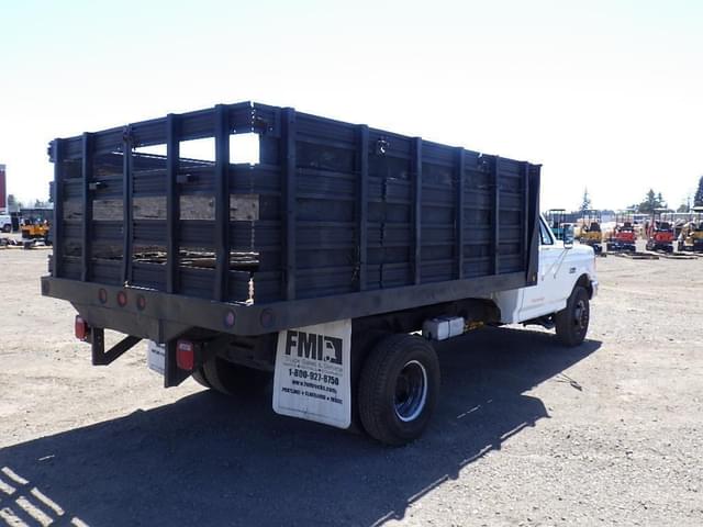 Image of Ford F-450 equipment image 3