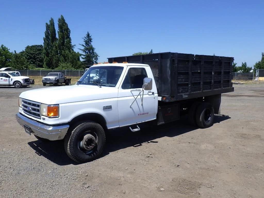 Image of Ford F-450 Primary image