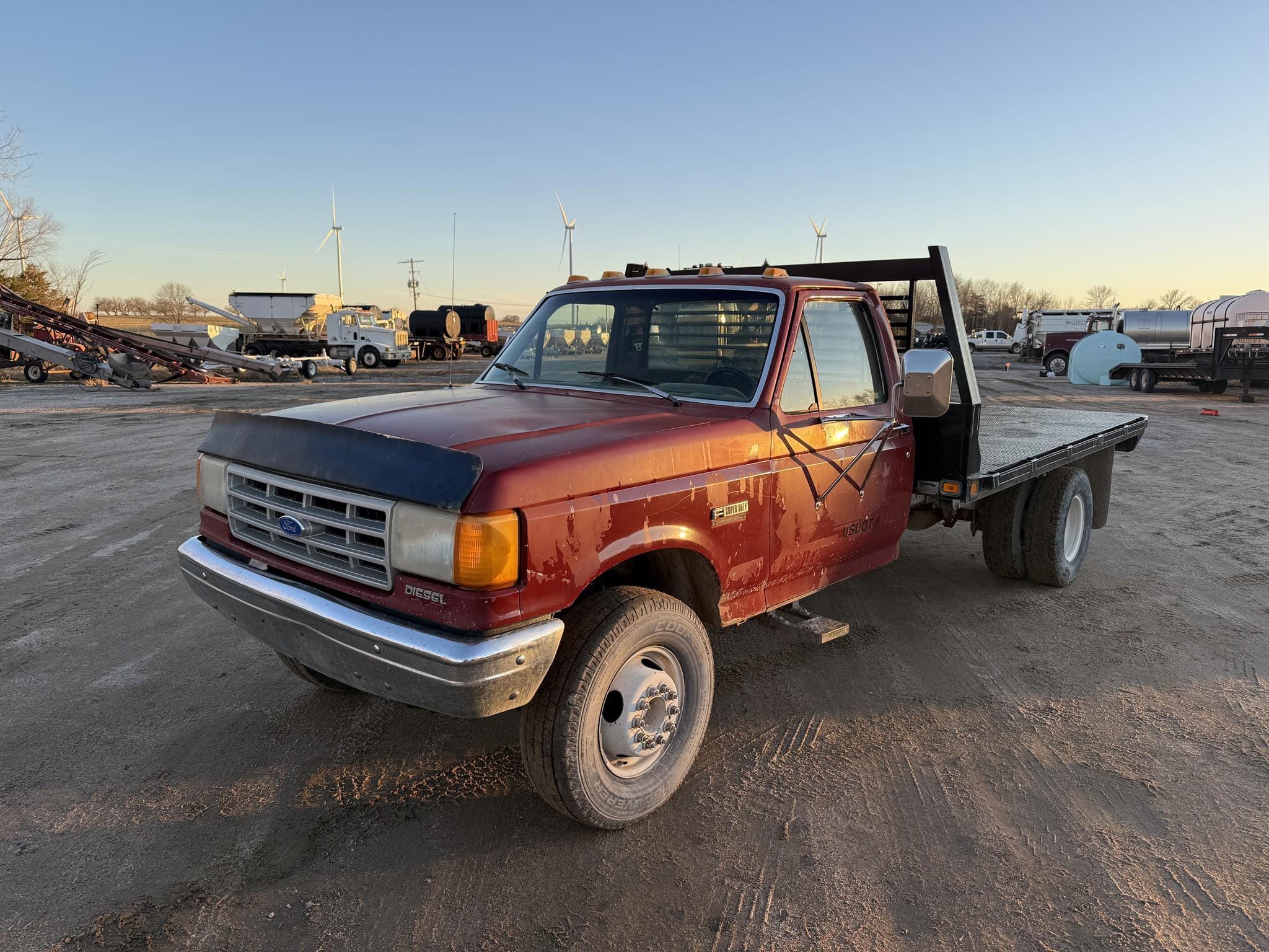 1991 Ford F-Super Duty Equipment Image0