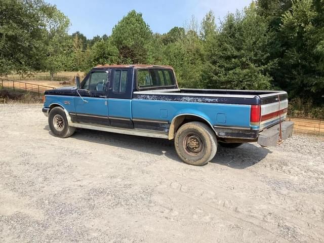 Image of Ford F-250 equipment image 3