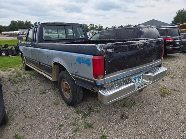 Image of Ford F-250 equipment image 3