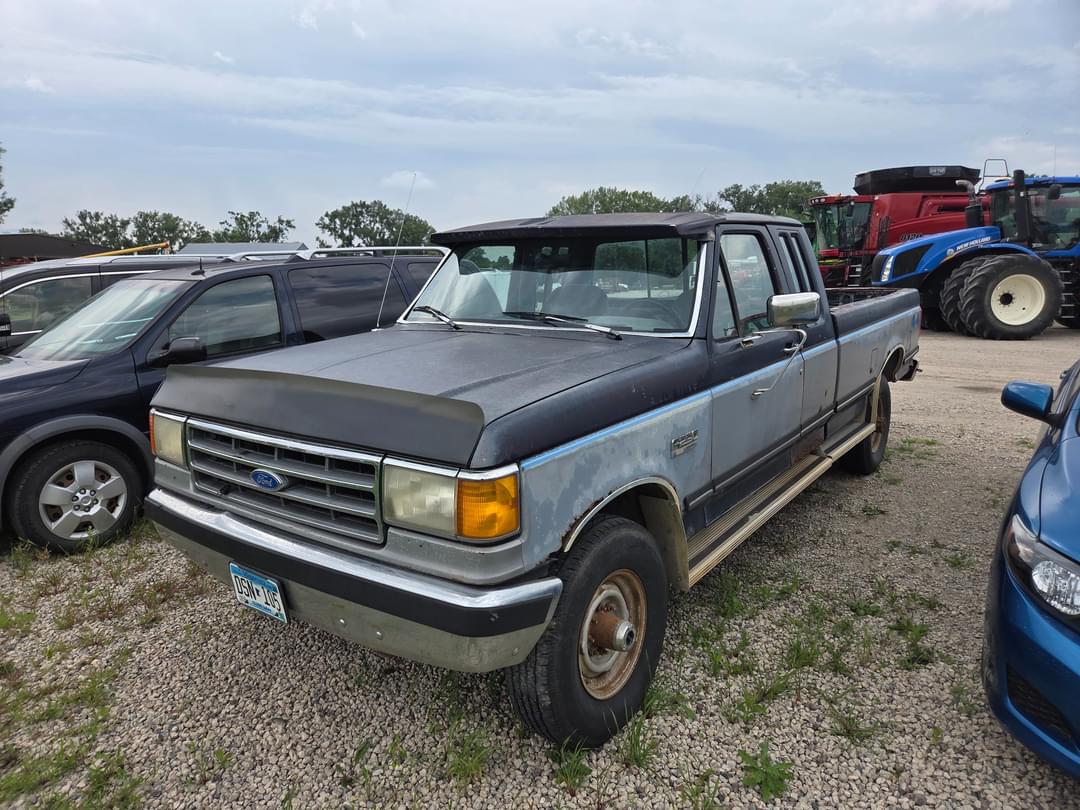 Image of Ford F-250 Primary image
