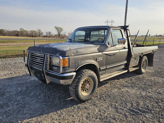 Image of Ford F-250 equipment image 1