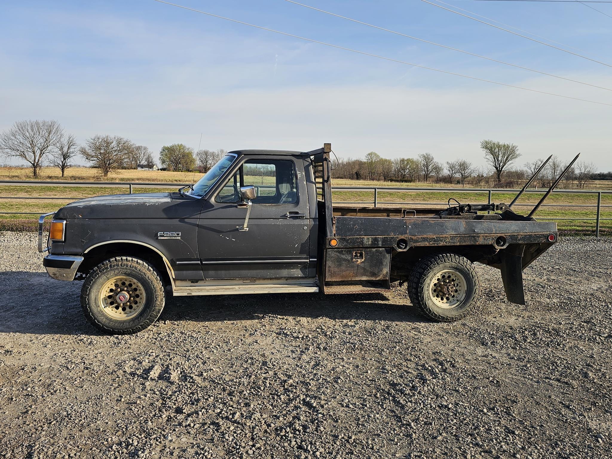 1991 Ford F-250 Equipment Image0