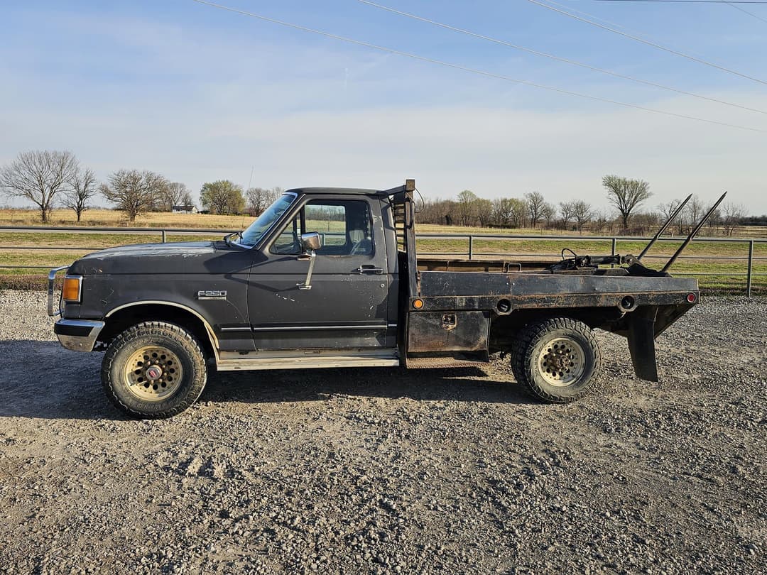 Image of Ford F-250 Primary image