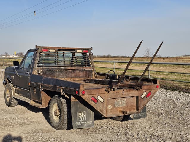 Image of Ford F-250 equipment image 3