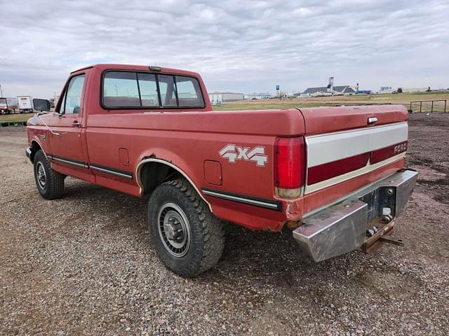 Image of Ford F-250 equipment image 3