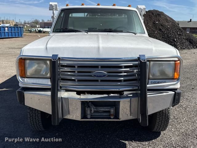 Image of Ford F-350 equipment image 1