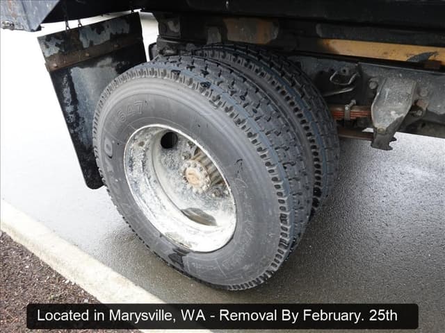 Image of Ford F-600 equipment image 3