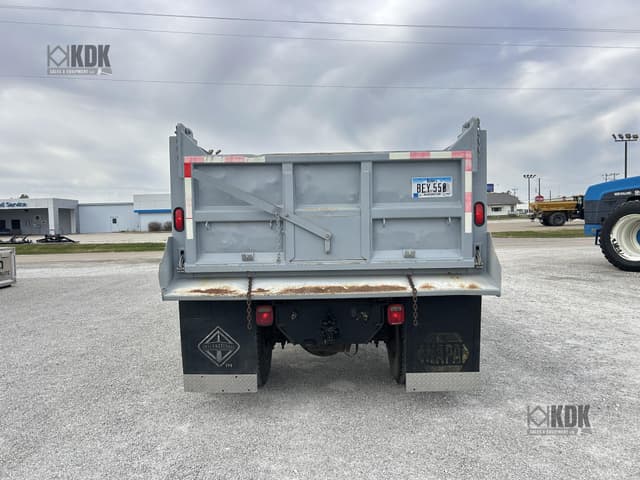 Image of Ford F-800 equipment image 4