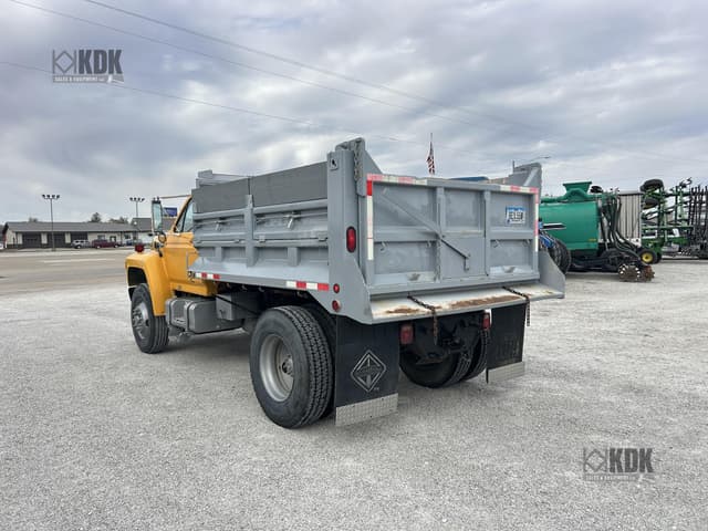 Image of Ford F-800 equipment image 3