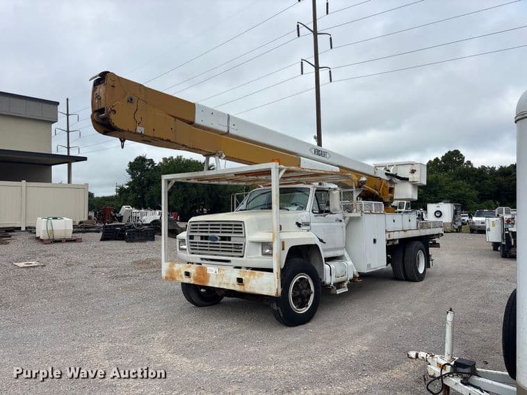 Image of Ford F-800 Primary image