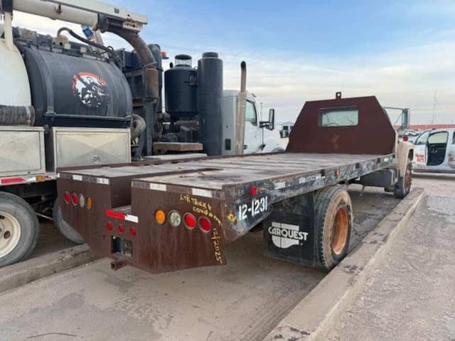 Image of Ford F-800 equipment image 2