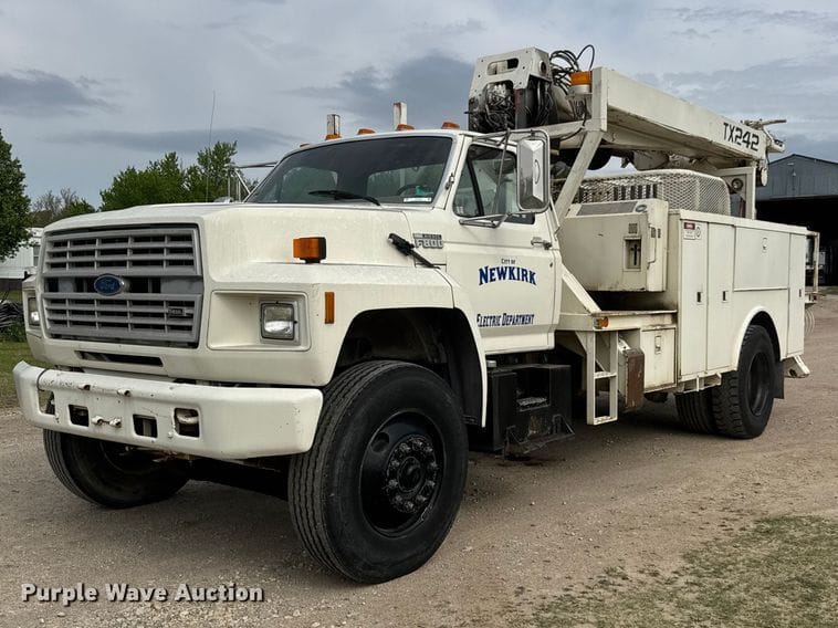 1991 Ford F-800 Equipment Image0
