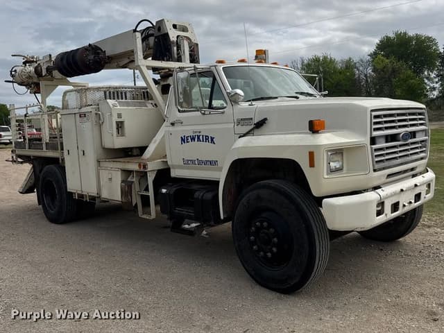 Image of Ford F-800 equipment image 2