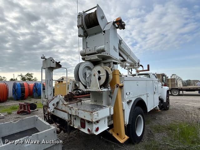 Image of Ford F-800 equipment image 4