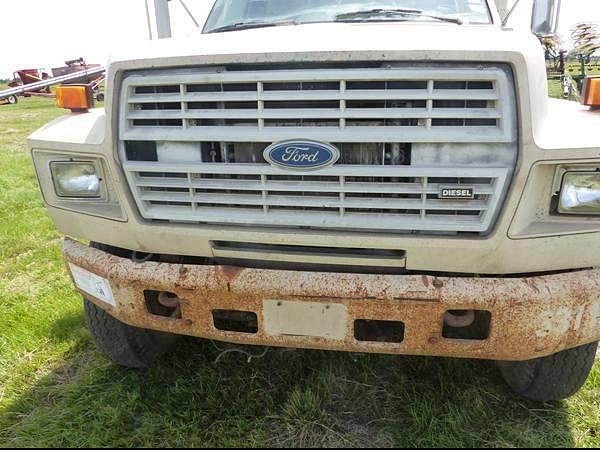 Image of Ford F-800 equipment image 4