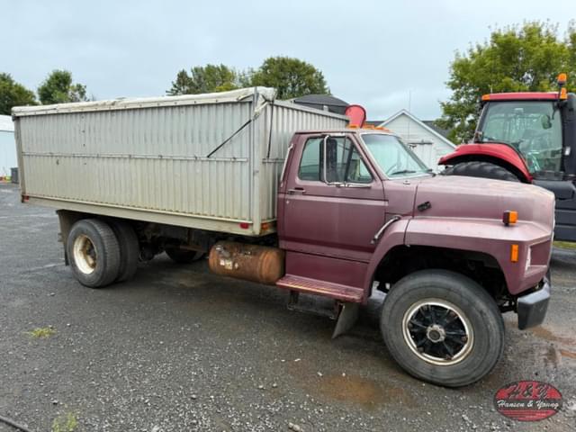 Image of Ford F-800 equipment image 1