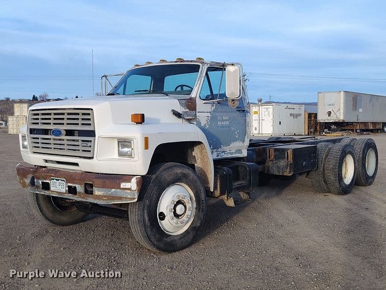 Image of Ford F-900 Primary image