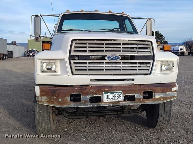 Image of Ford F-900 equipment image 1