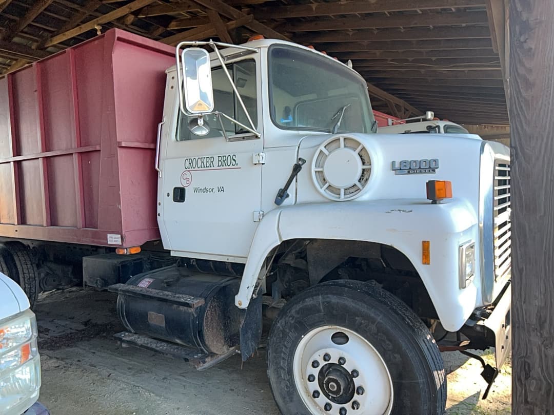 Image of Ford L8000 Primary image