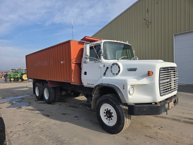 Image of Ford F-8000 equipment image 1