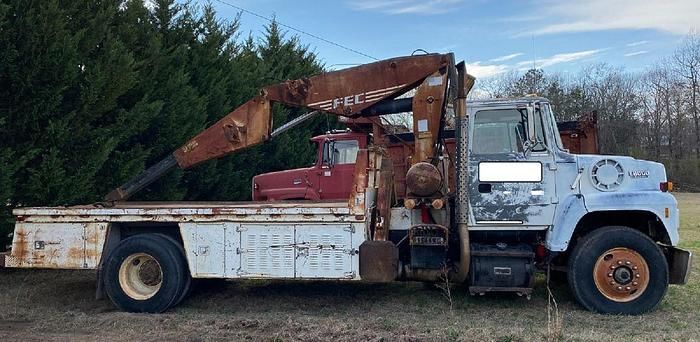 1991 Ford L8000 Equipment Image0