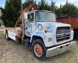 1991 Ford L8000 Image