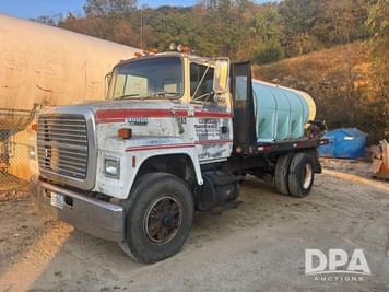 Main image Ford L8000