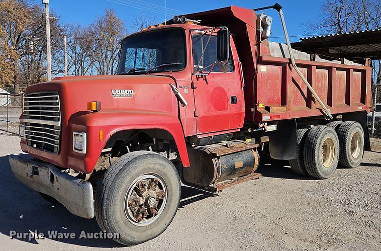 Image of Ford L8000 Primary image