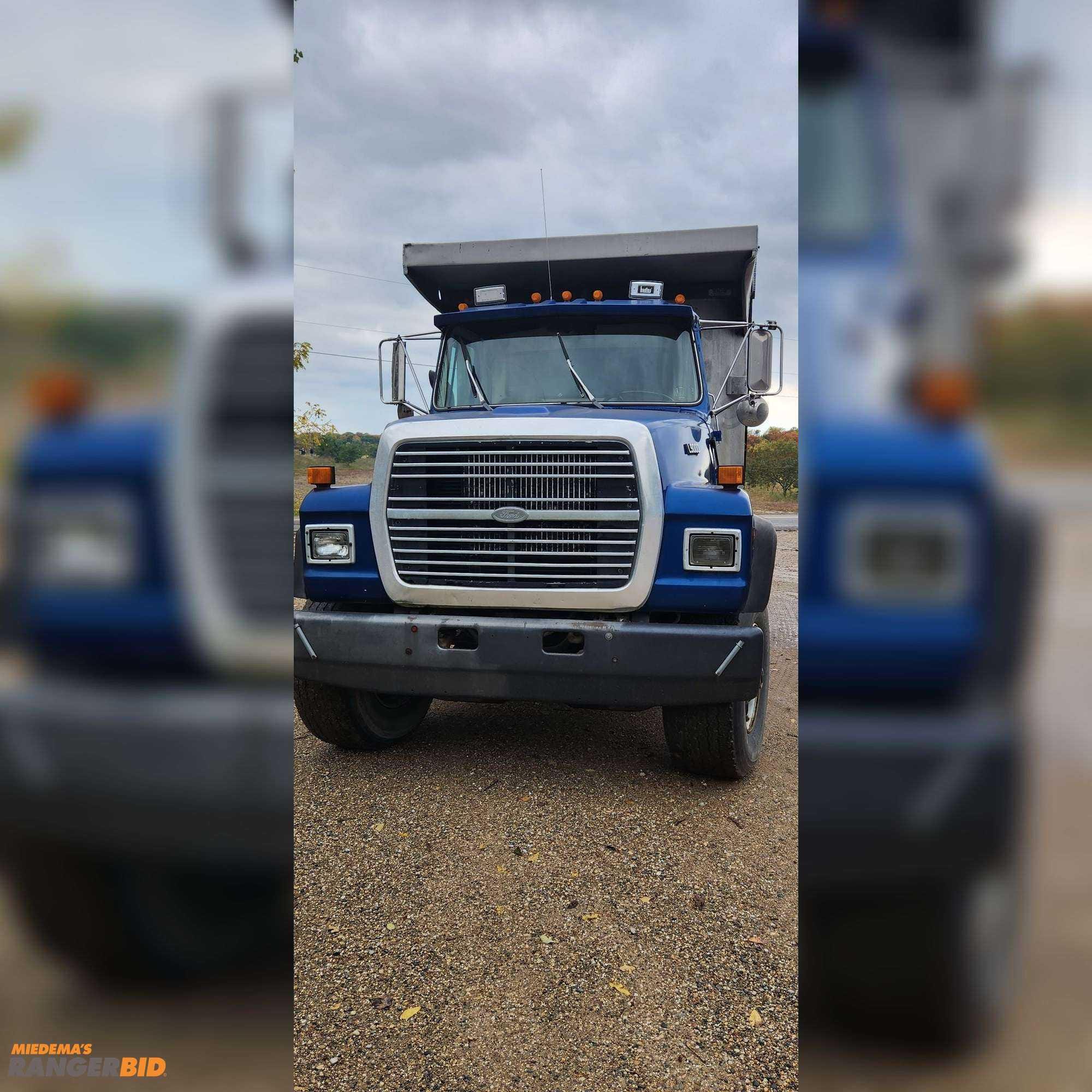 Main image Ford L9000
