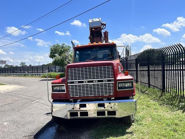 Image of Ford LTL9000 equipment image 3