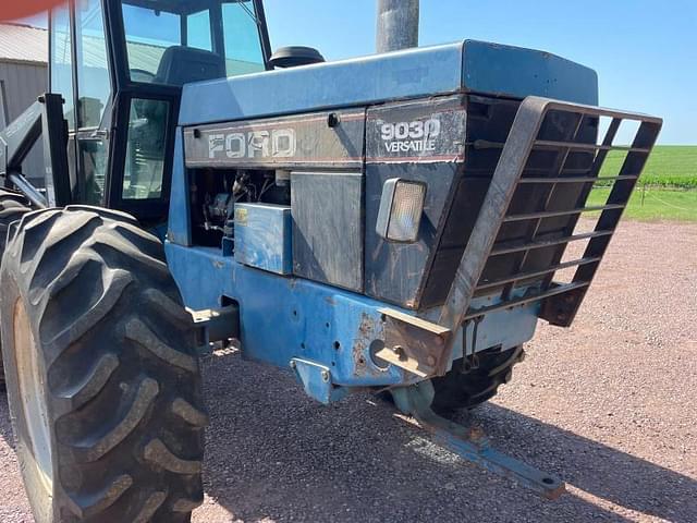Image of Ford 9030 equipment image 4
