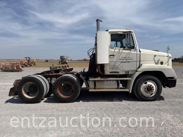 Image of Freightliner Detroit 60 equipment image 3