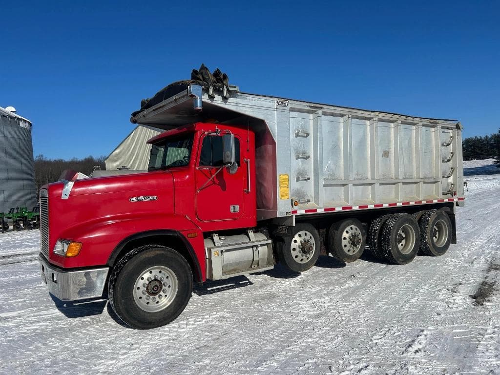 Image of Freightliner FLD Primary image