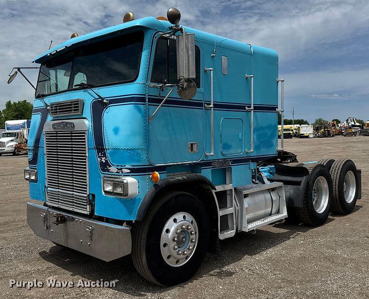 Image of Freightliner FLA086 Primary image