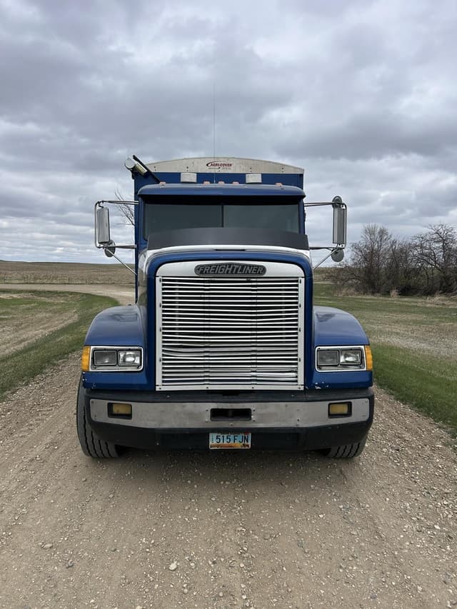 Image of Freightliner FLD120 equipment image 1