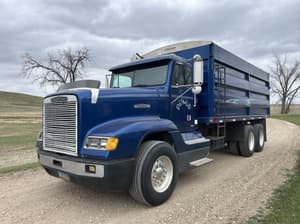 1991 Freightliner FLD120 Image