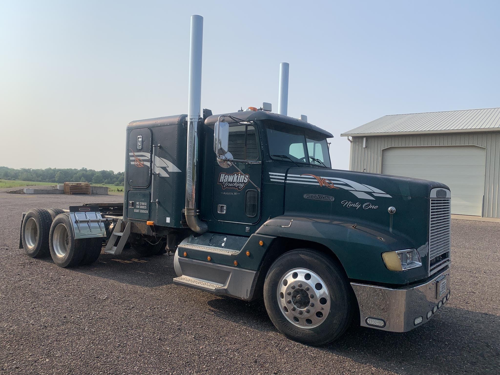 1991 Freightliner FLD120 Equipment Image0