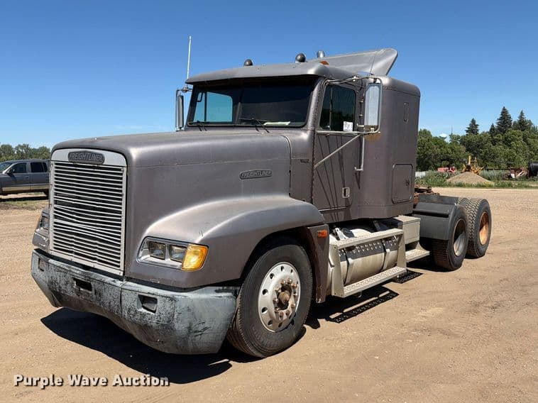 Image of Freightliner FLD120 Primary image