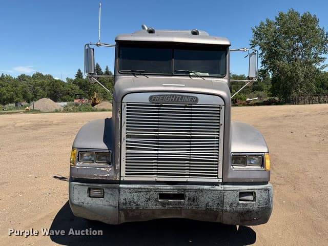 Image of Freightliner FLD120 equipment image 1
