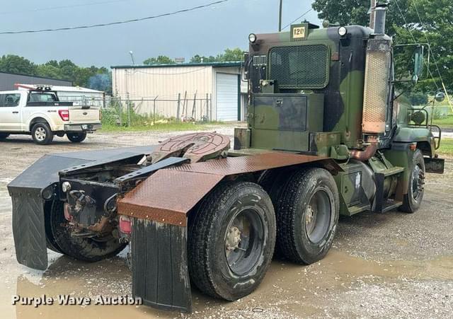 Image of Freightliner M915A2 equipment image 4