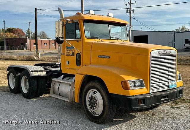 Image of Freightliner USF-1E equipment image 2