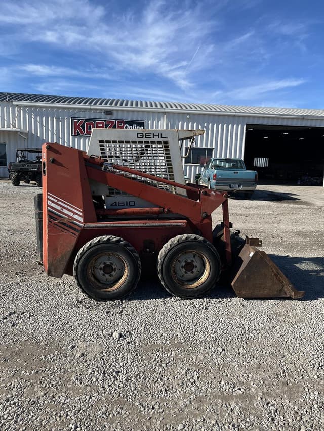 Image of Gehl 4610 equipment image 1