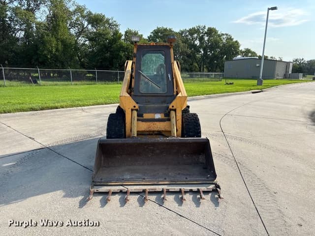 Image of Gehl 5625 equipment image 1