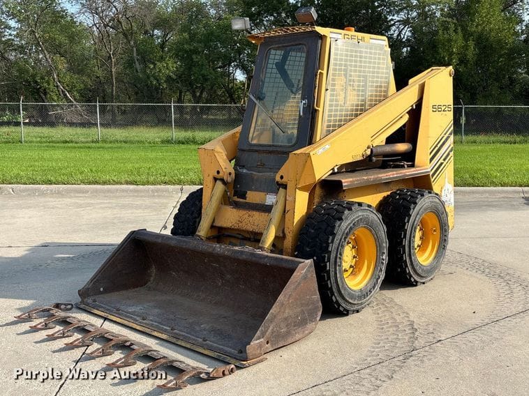 1991 Gehl 5625 Equipment Image0