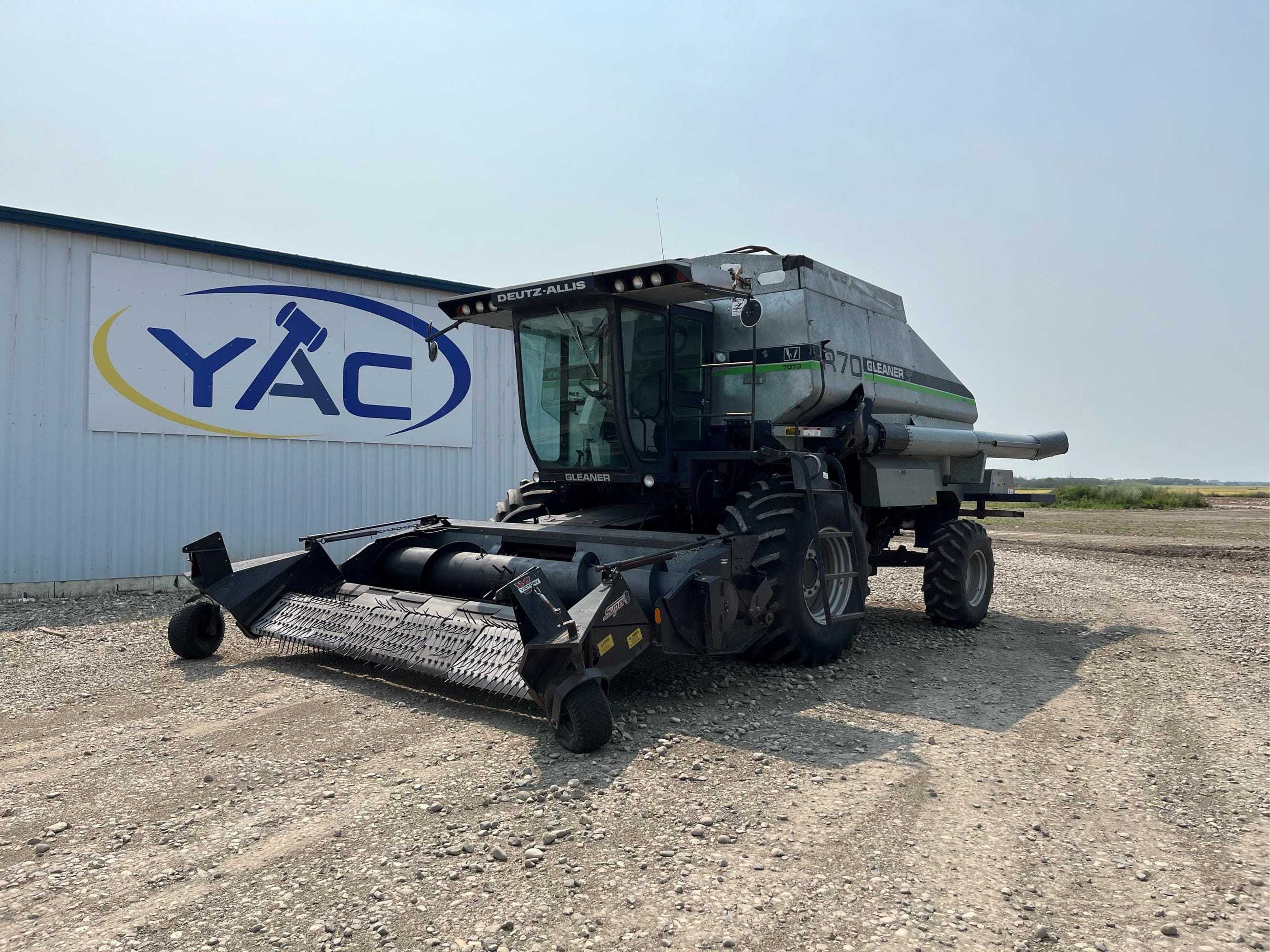 Main image Gleaner R70