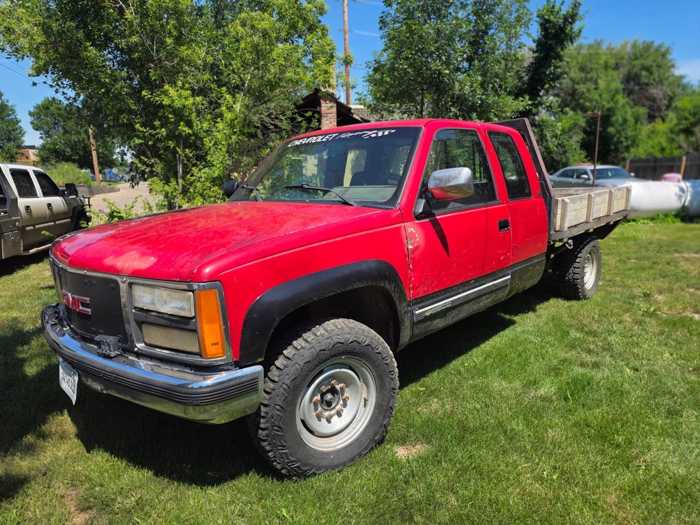 1991 GMC 2500HD Equipment Image0