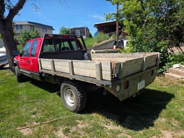 Image of GMC 2500HD equipment image 2