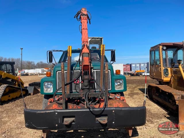 Image of GMC C6000 equipment image 1